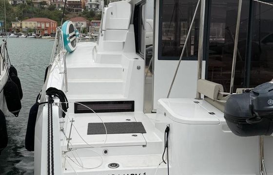 Catamaran Catana Group Bali 4.2 - 4 + 2 cab. 12m