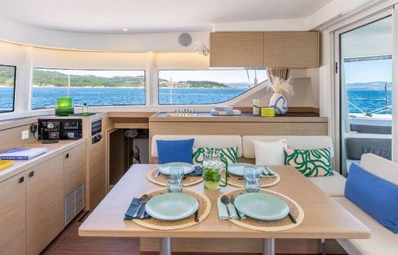 Catamaran Lagoon LAGOON 43 (4 CAB + 2) / 4 SDB 13m