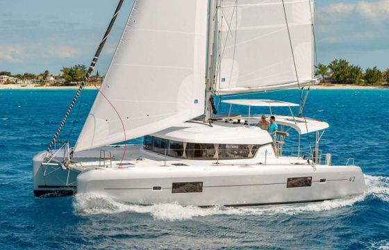 Catamaran Lagoon-Bénéteau Lagoon 42 - 3 + 1 cab. 12m