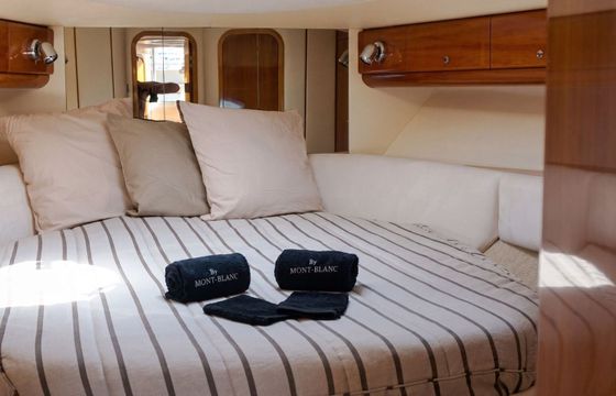 Motorboat Princess V55 1230hp