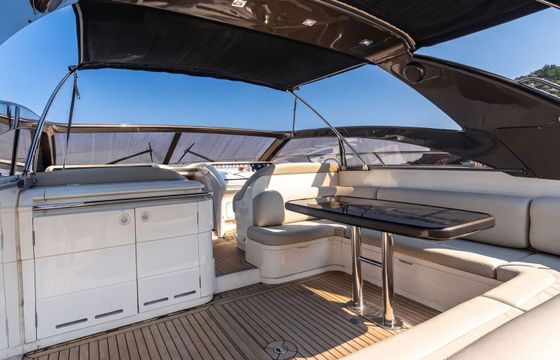 Motorboat Princess V55 1230hp