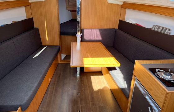 Sailboat Bavaria Easy34 9.75m