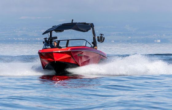 Motorboat Correct Craft Super air nautique G23 350hp