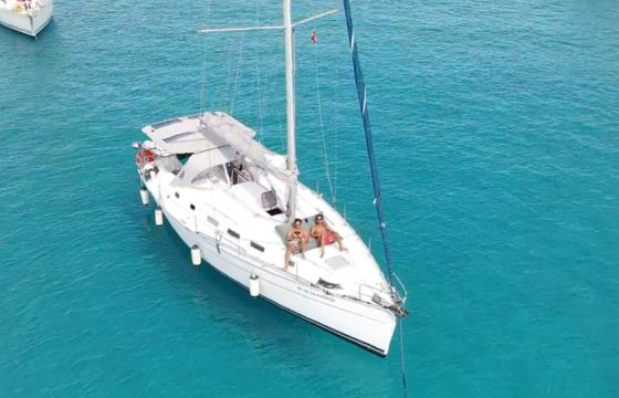 Sailboat Beneteau Cyclades 43.3 13.26m