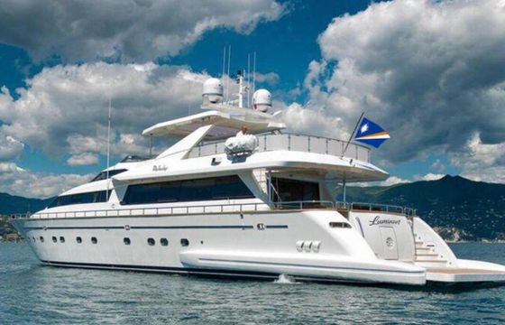 Motor yacht Falcon 106 2280hp