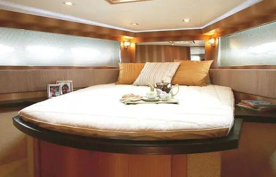 Motor yacht Absolute 56 HT 870hp