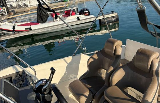 Motorboat Quicksilver 605 open 150hp