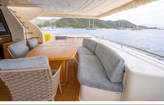 Motor yacht 2010 .