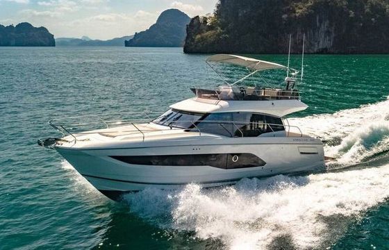 Motorboat Jeanneau Prestige 420 Fly 850hp