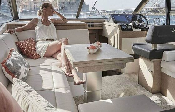 Motorboat Jeanneau Prestige 420 Fly 850hp