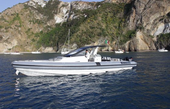 RIB Pirelli WALKAROUNDS 42 900hp