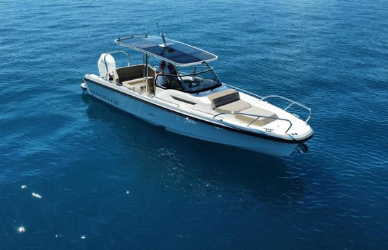 Motorboat Nimbus T9 with Mercury V10 400hp 400hp