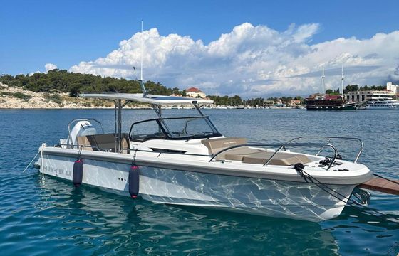 Motorboat Nimbus T9 with Mercury V10 400hp 400hp