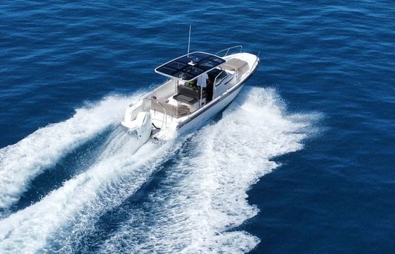 Motorboat Nimbus T9 with Mercury V10 400hp 400hp