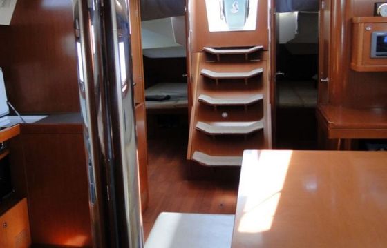 Sailboat Beneteau Oceanis 48 14.6m