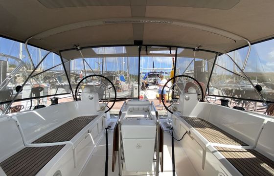 Sailboat Jeanneau Sun Odyssey 469 14.05m