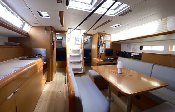 Sailboat Jeanneau Sun Odyssey 469 14.05m