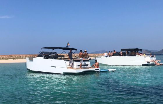 Motorboat De antonio D34 600hp