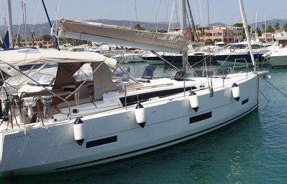 Sailboat Dufour 390 Grand Large 11.93m