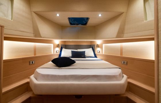 Motor yacht Lancia Aprea 52 1600hp