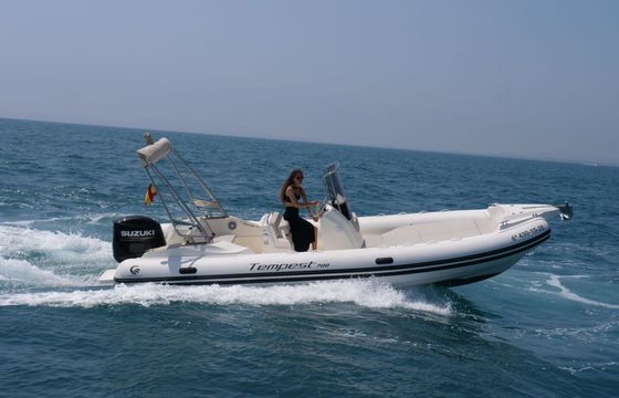 Motorboat Capelli Capelli Tempest 700 175hp