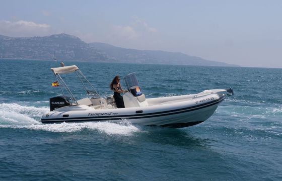 Motorboat Capelli Capelli Tempest 700 175hp