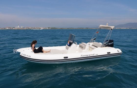 Motorboat Capelli Capelli Tempest 700 175hp