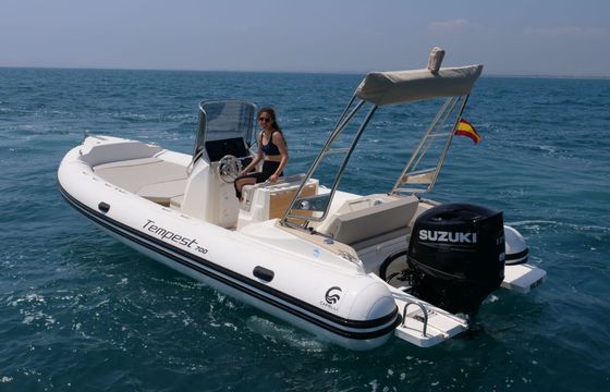 Motorboat Capelli Capelli Tempest 700 175hp