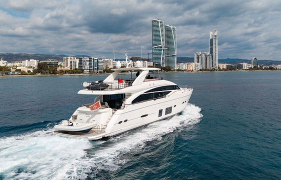 Motorboat Princess 88 2864hp