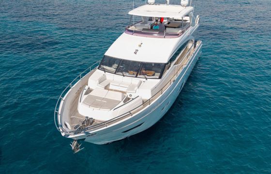Motorboat Princess 88 2864hp