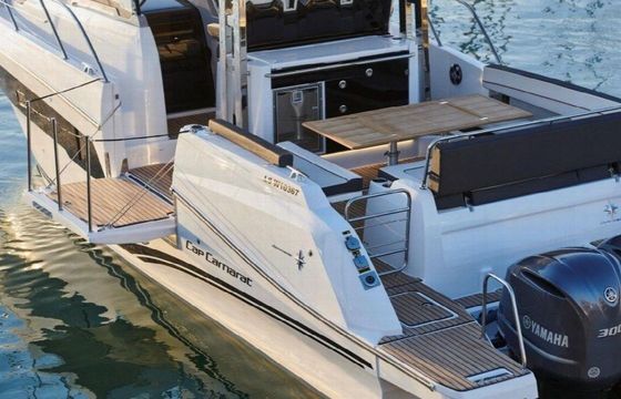 Motorboat Jeanneau Cap Camarat 10.5 Wa 600hp