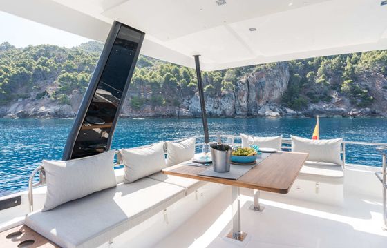 Catamaran Fountaine Pajot 44 13.41m
