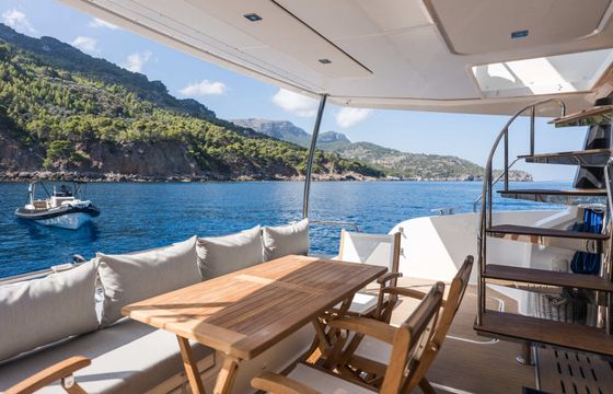 Catamaran Fountaine Pajot 44 13.41m