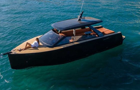 Luxury Yacht Colnago 35
