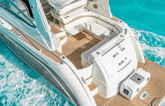 Yucatán Yachts – White Rum