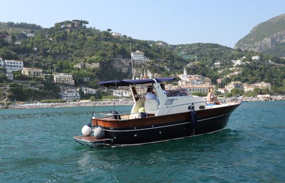 Divina DaMare Charter & Boat Rental - Jeranto