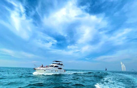 Top8 Yachts & Boat Rentals LLC