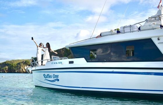Raffles One Private Luxury Boat - Komodo trip