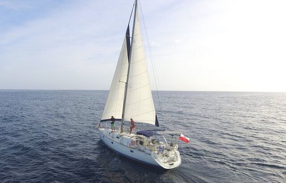 Back Loop Sailing Yacht