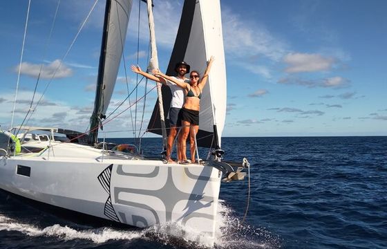 La vie en bleu sailing on a Pogo