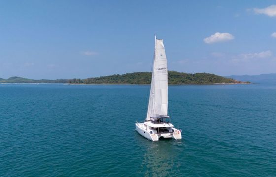 56ft Luxury Sailing Catamaran - OOSEVEN