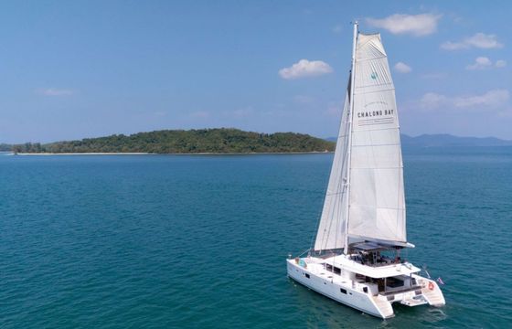 56ft Luxury Sailing Catamaran - OOSEVEN
