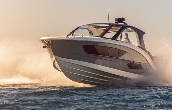 Sea Ray Sundancer 370 Outboard