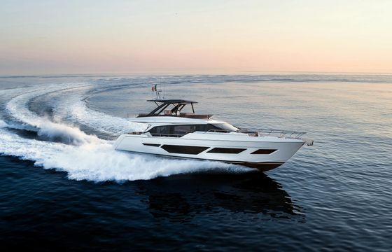 Ferretti Yachts 720