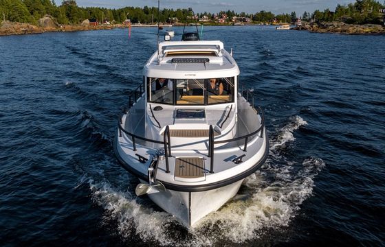 Sargo 31 Outboard