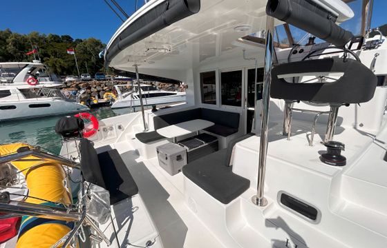 Lagoon 40