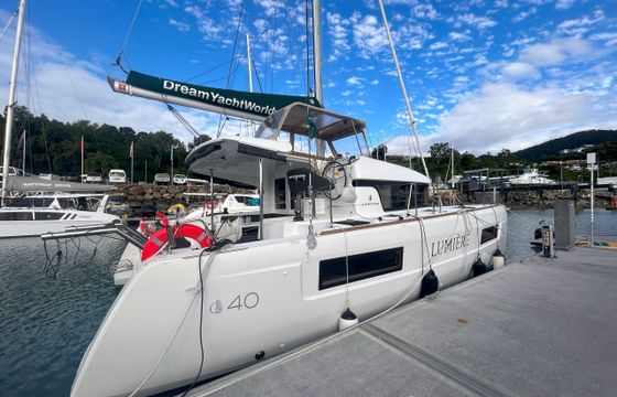 Lagoon 40