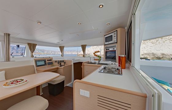 Lagoon 400