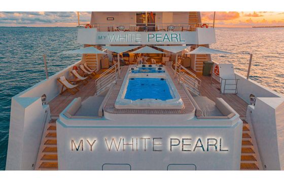 WHITE PEARL