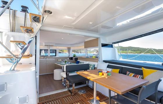 Lagoon 43